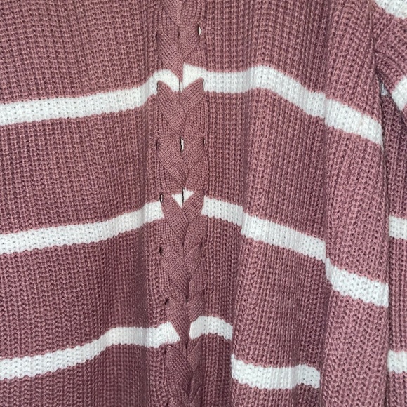 🏷️ 3/$15 SALE Mauve Pink knitted Cardigan - Picture 6 of 6
